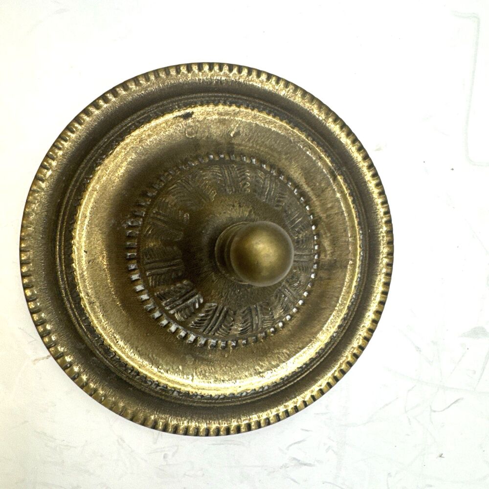 Antique Diamond Cut Crystal and Bronze Jar Vanity Powder Containers 19th-Century - Picture 5 of 8